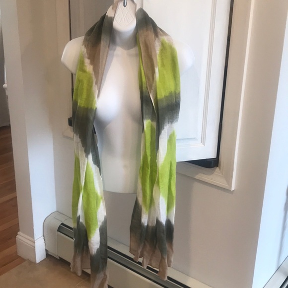 Beautiful light summer scarf. - Picture 2 of 3